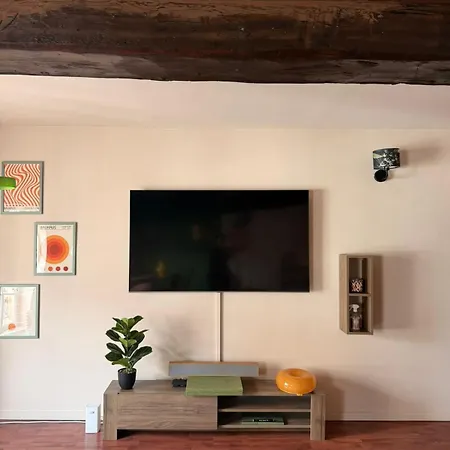 Cosy Centre Of